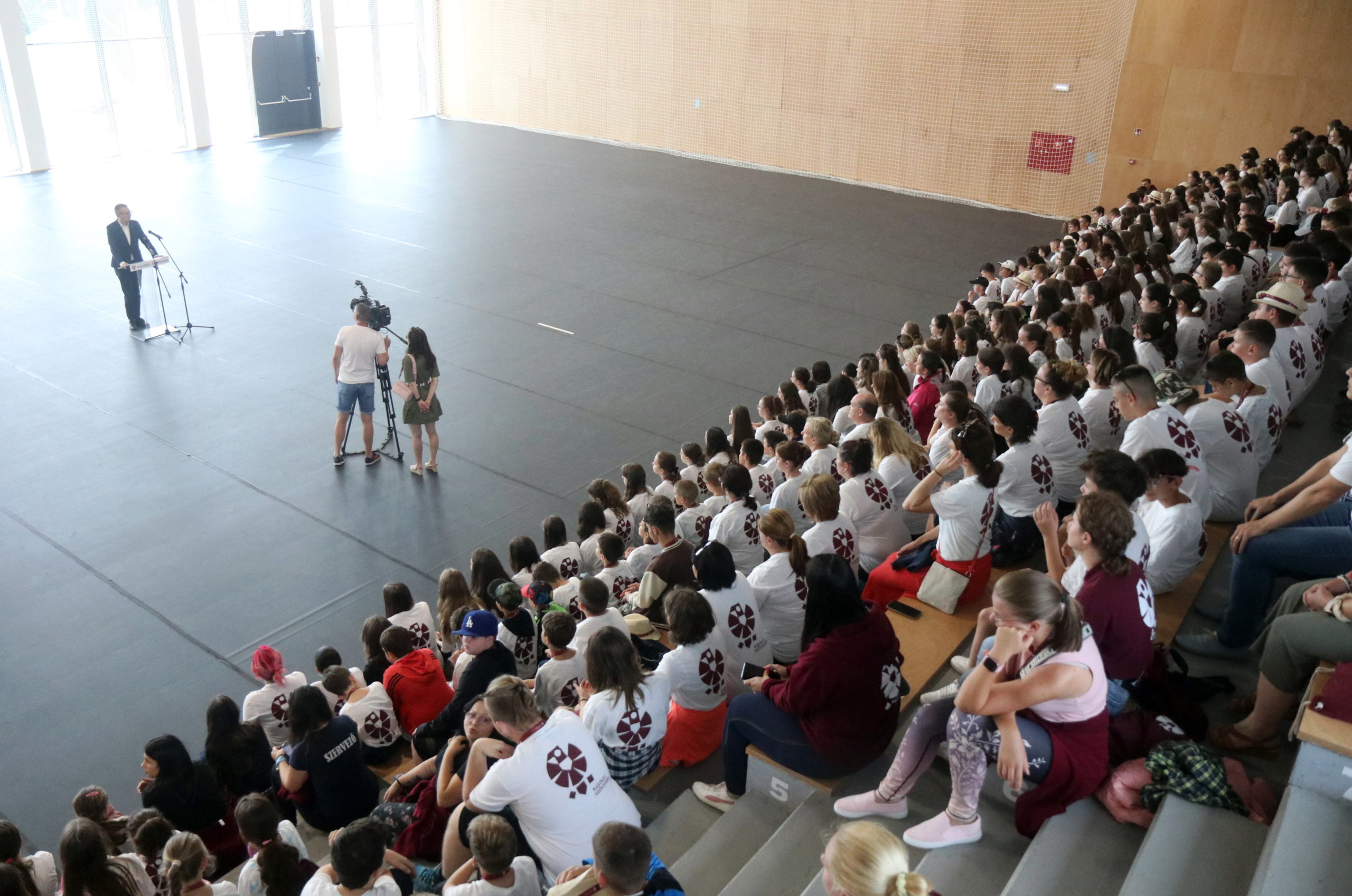 „Az, ami velünk született, nem elhagyandó”