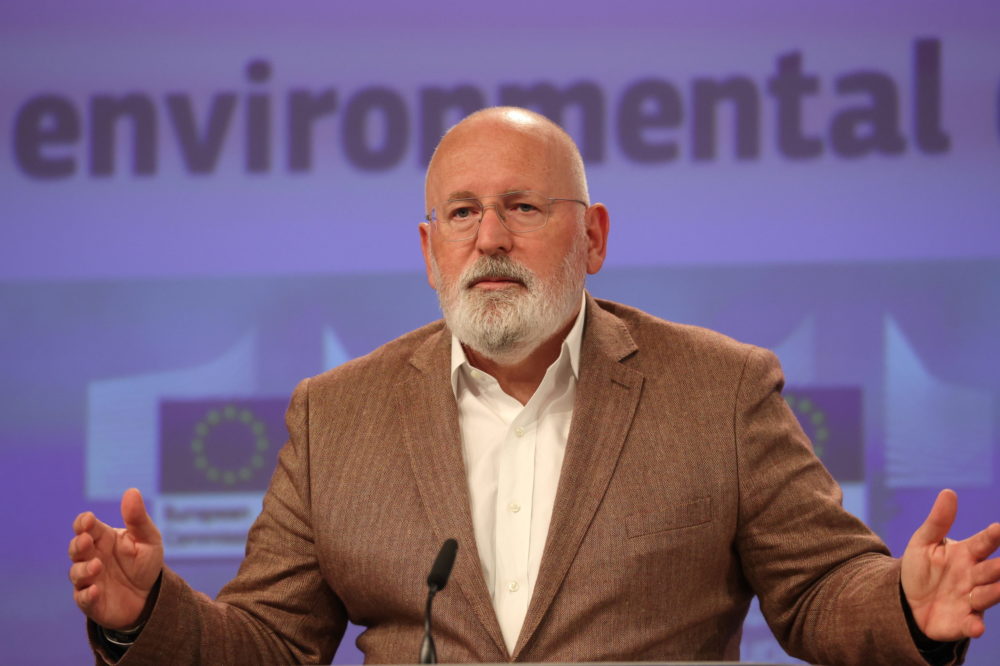 Hivatalosan is Frans Timmermans lett a holland baloldal kormányfőjelöltje