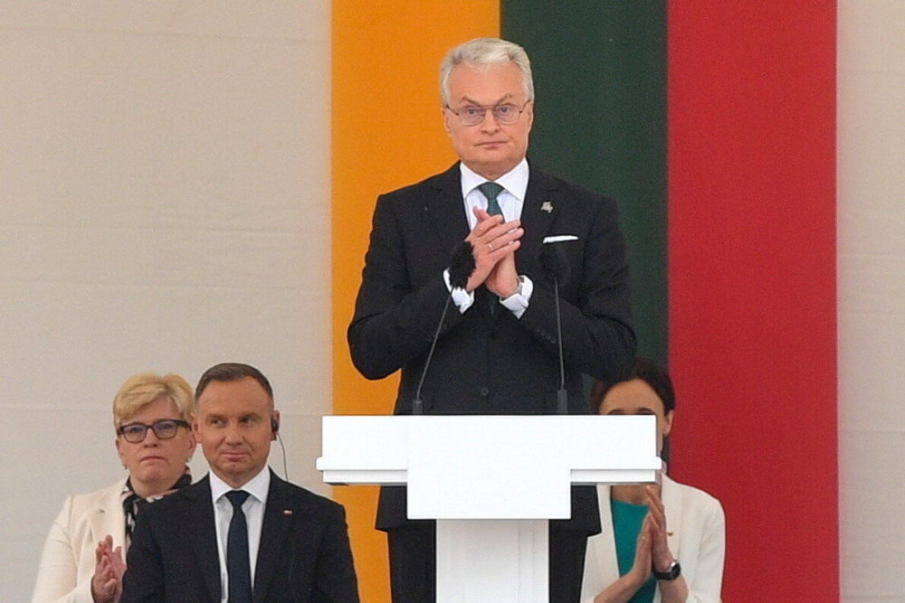 Litván elnök: Fontolóra kell venni a fehérorosz határszakaszok lezárását