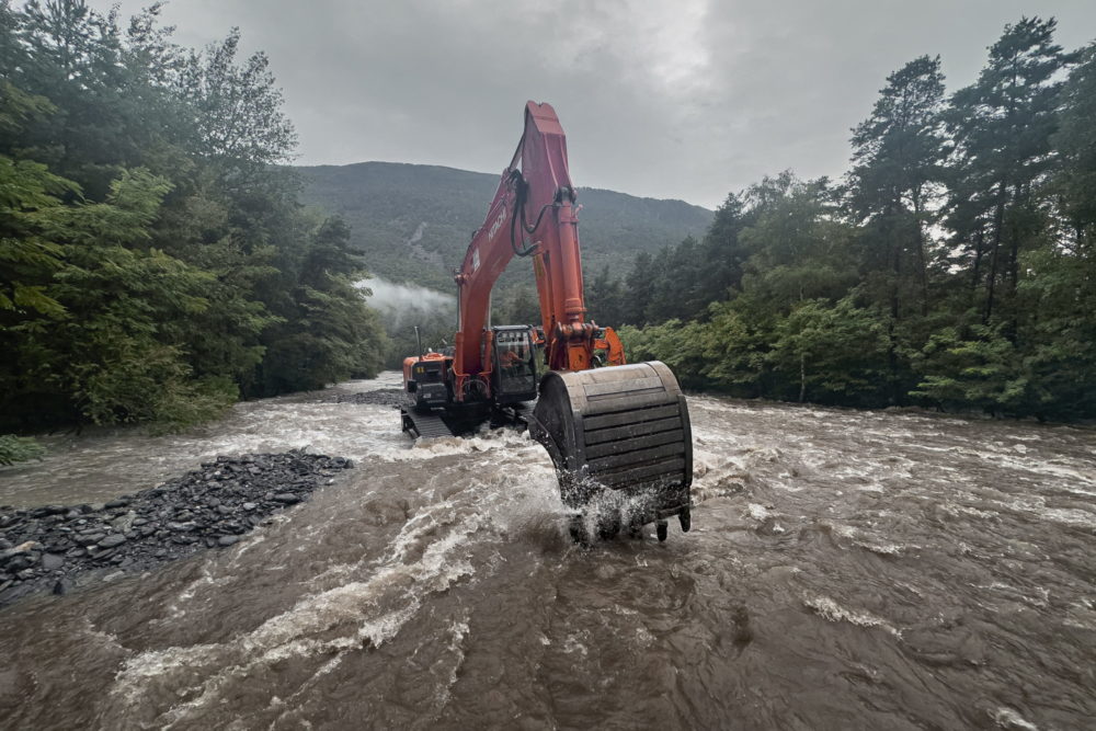 Több házat is elsodortak Svájcban a földcsuszamlások