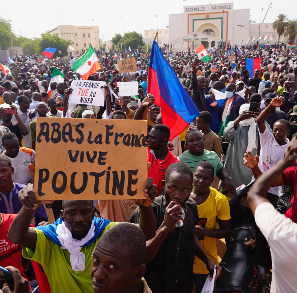 Megbeszélések kezdődtek a nigeri és a francia hadsereg között
