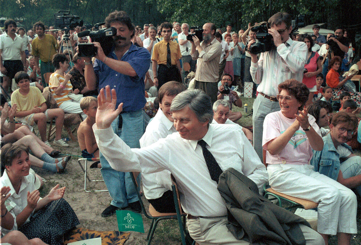 Az átmenet véget ért