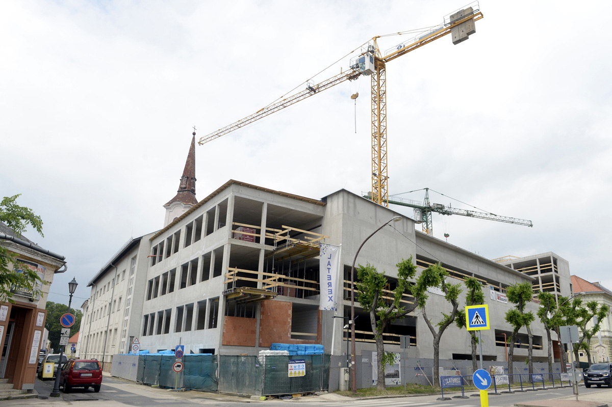 Építeni csak pontosan, szépen