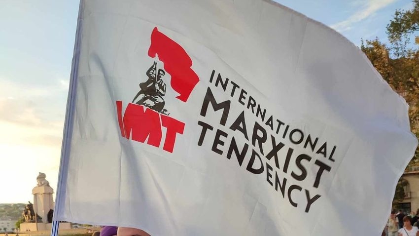 A diákokat is behálóznák a kommunisták