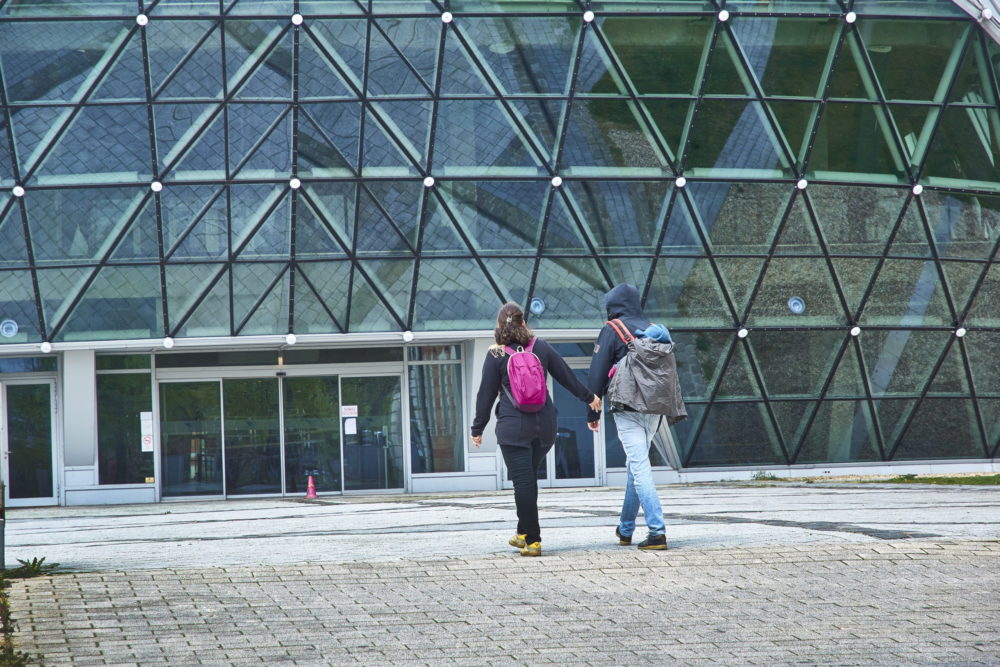A család a magányos fiatalok elsődleges mentsvára