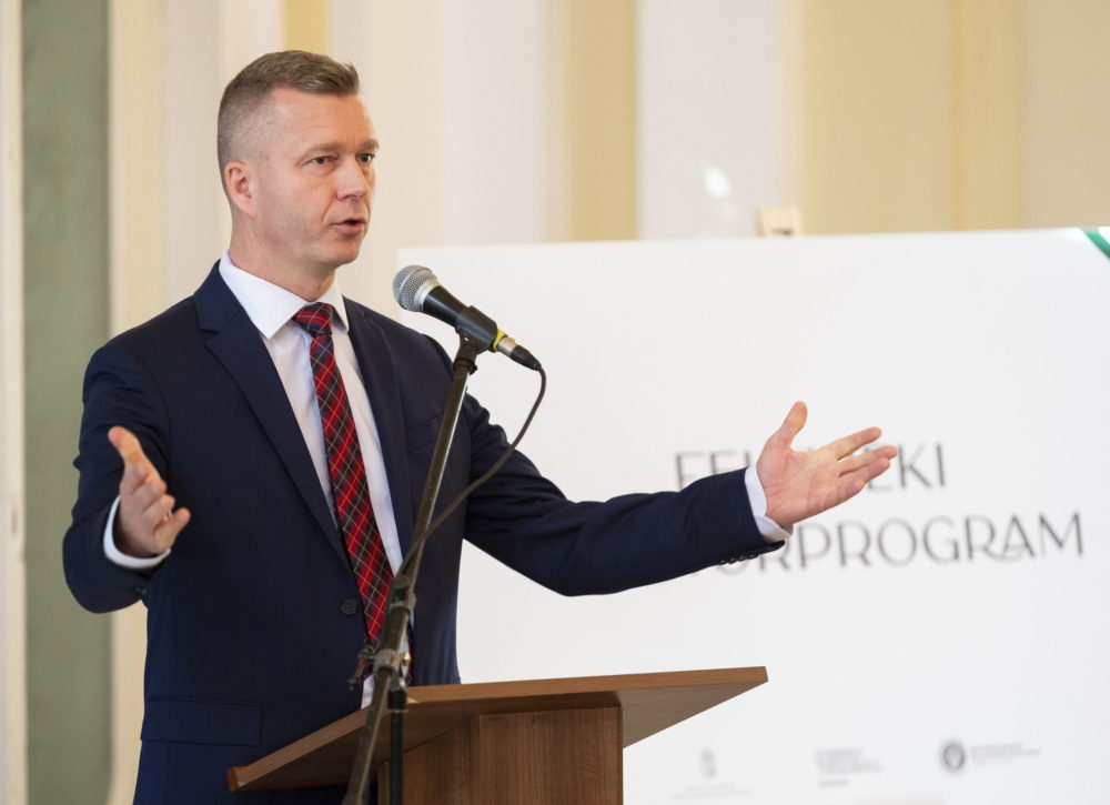 Forró Krisztián: Itt az idő, hogy kezünkbe vegyük a sorsunk irányítását