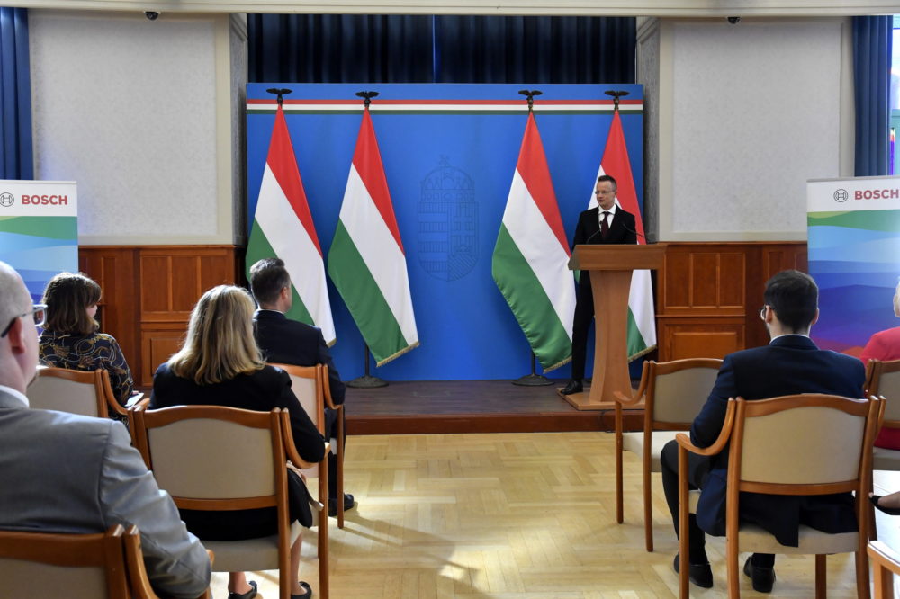 Szijjártó Péter: 170 új munkahelyet hoz létre Miskolcon a Bosch