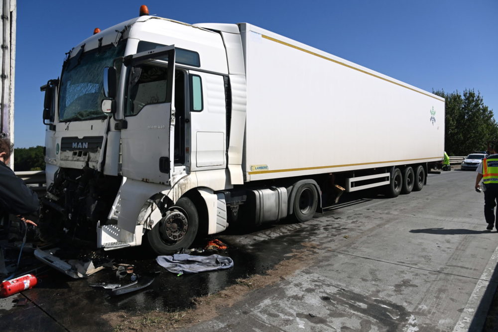 Halálos baleset történt az M4-es autóutat az M0-ssal összekötő útszakaszon