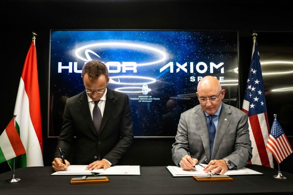 Magyarország évtizedek után ismét embert küld a világűrbe