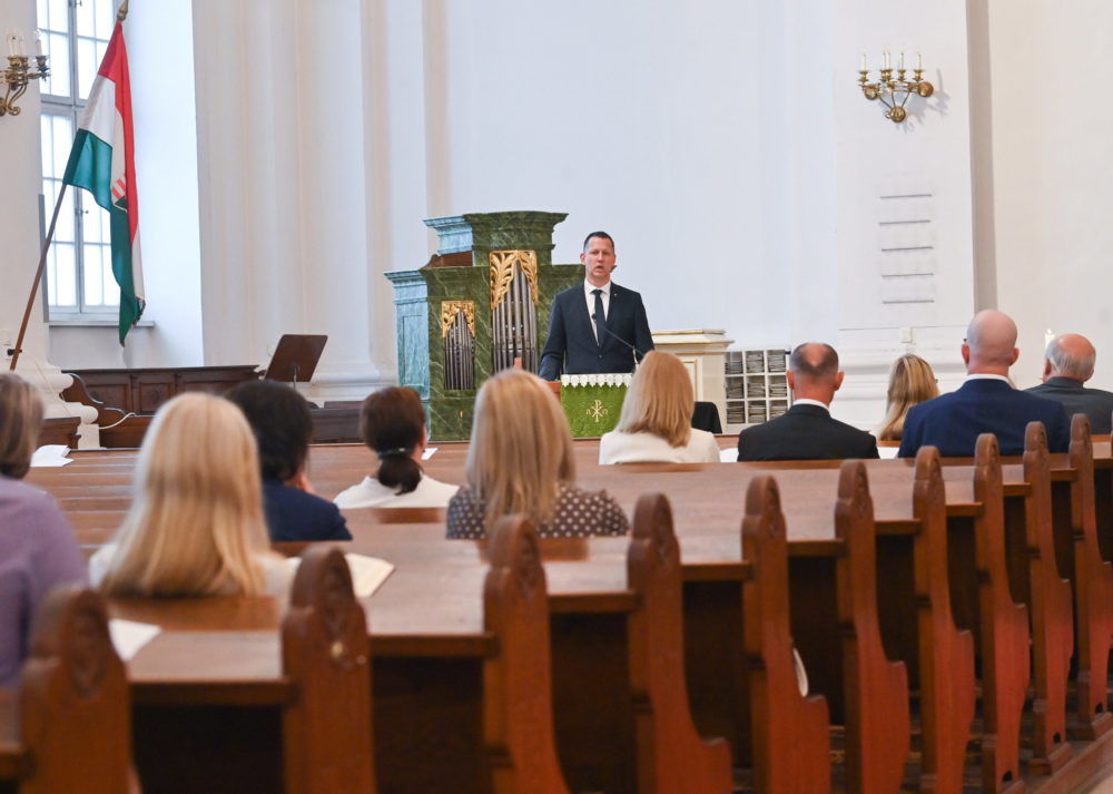 Jövőre 1300 milliárd forint jut szociális kiadásokra