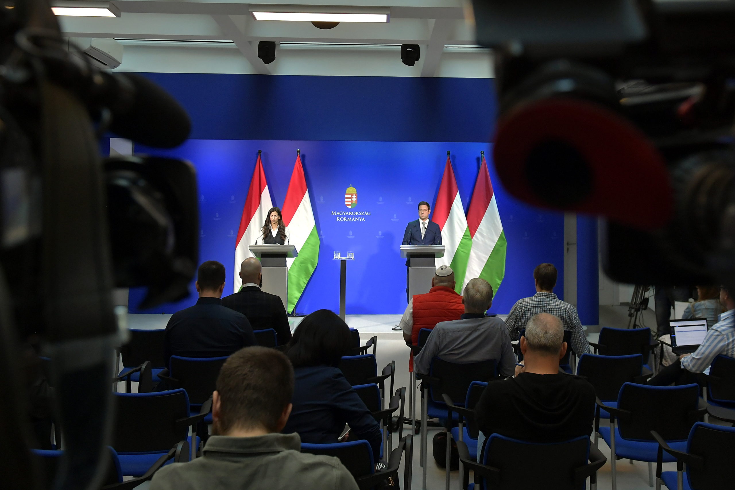 Gulyás Gergely: A kormány a nagyrabecsülését fejezi ki a nyugdíjemeléssel