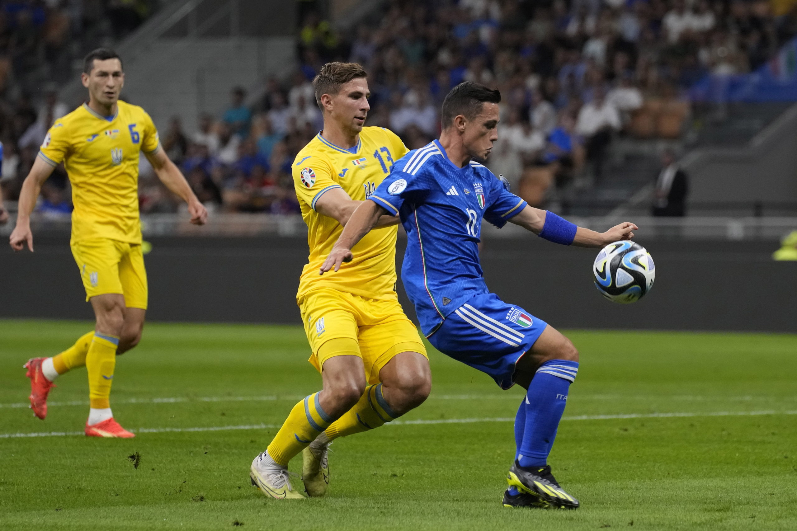 Rasszista megnyilvánulások miatt büntették meg az ukránokat