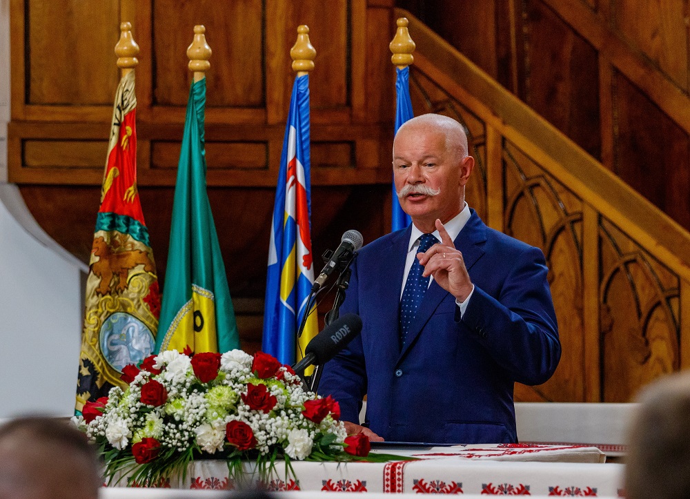 Csák János: Felelősen kell használni a tudományos vívmányokat