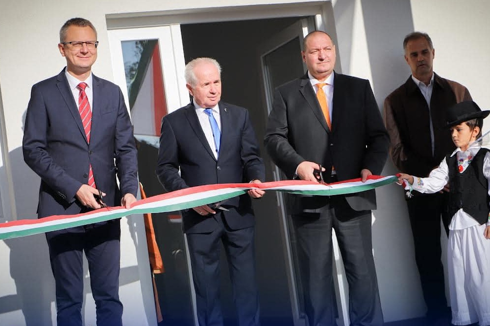 Átadták Dél-Pesti Tankerületi Központ új irodaházát