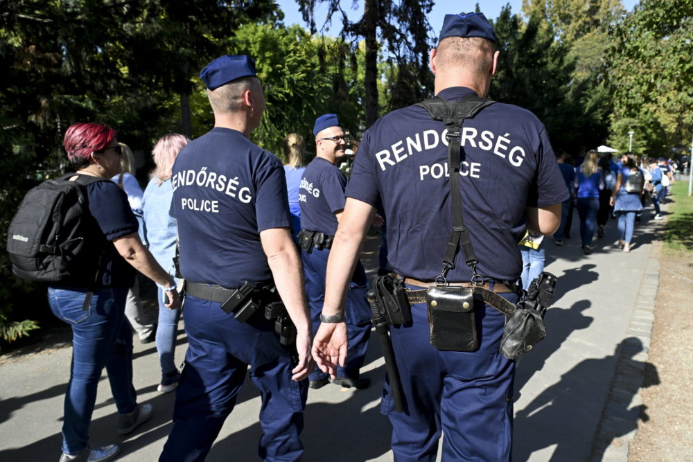 Fokozott rendőri ellenőrzést rendeltek el Budapesten a hétvégére
