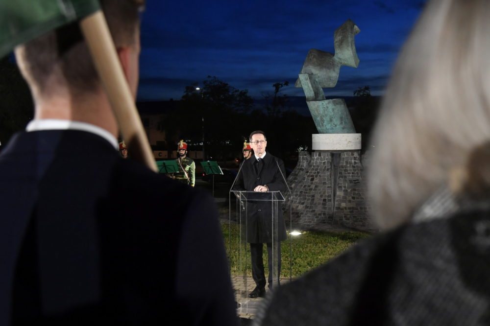 Varga Mihály: 1956 üzenete a magyar érdek melletti kiállás