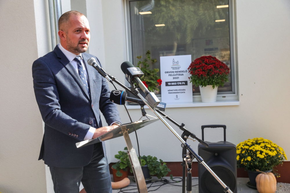 Gyopáros Alpár: Négy év alatt négyszáz iskolaépületet újítottak fel