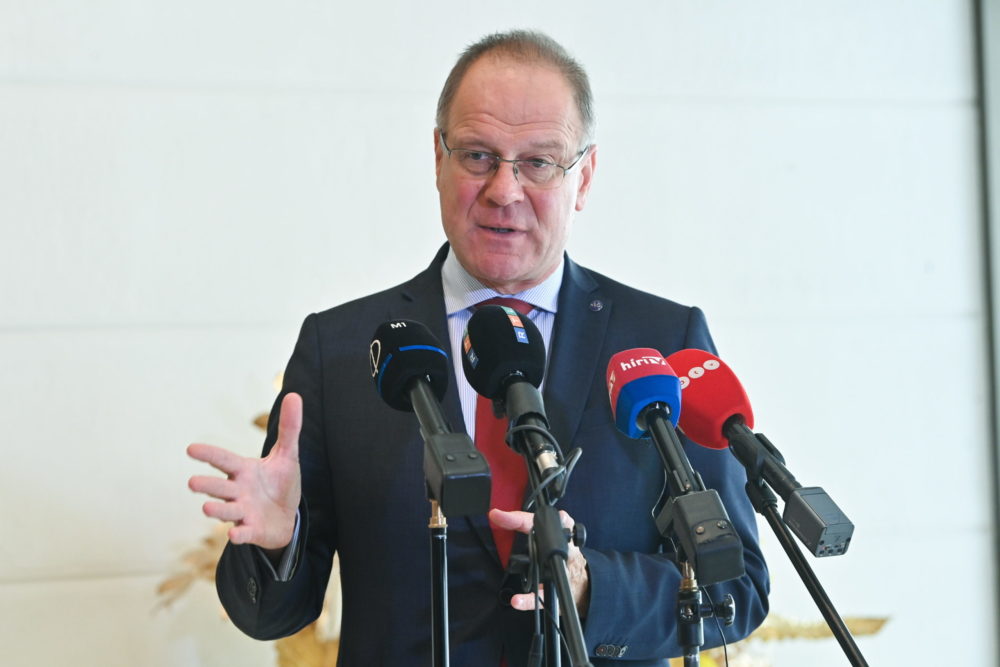 Navracsics Tibor: Egy közösséget alkot a Pannon Egyetem és Veszprém