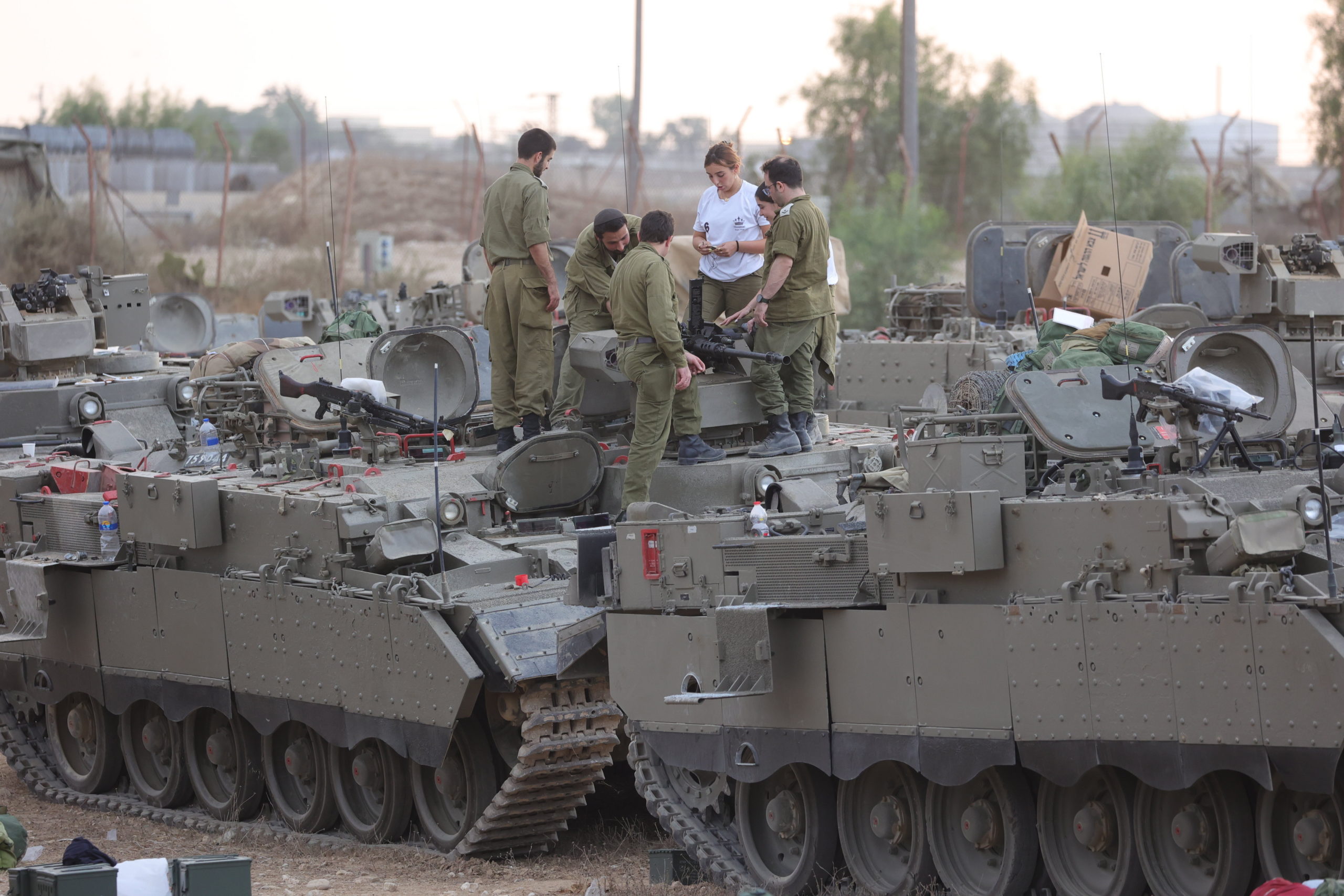 Izrael biztosította a gázai határt