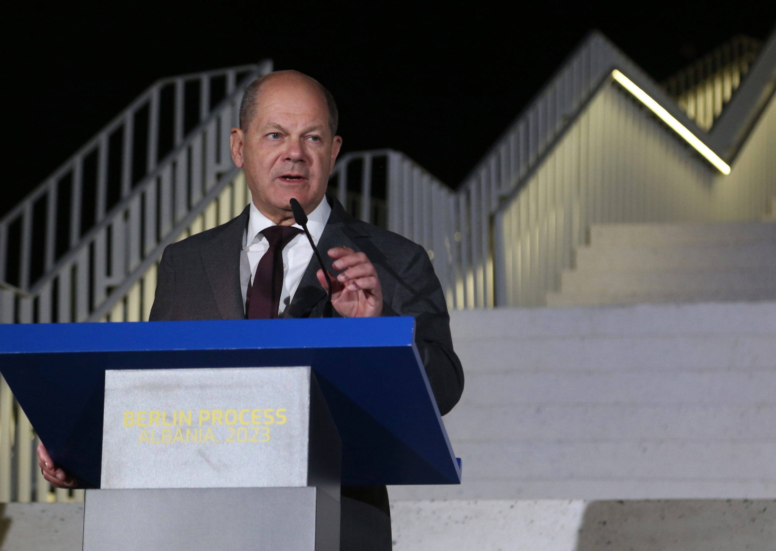 A német kancellár migrációs központok kiépítését szorgalmazta Nigériában