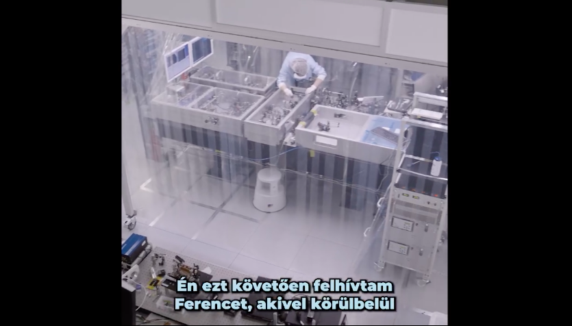 A kormányszóvivő Krausz Ferenc budapesti kutatóközpontjában járt