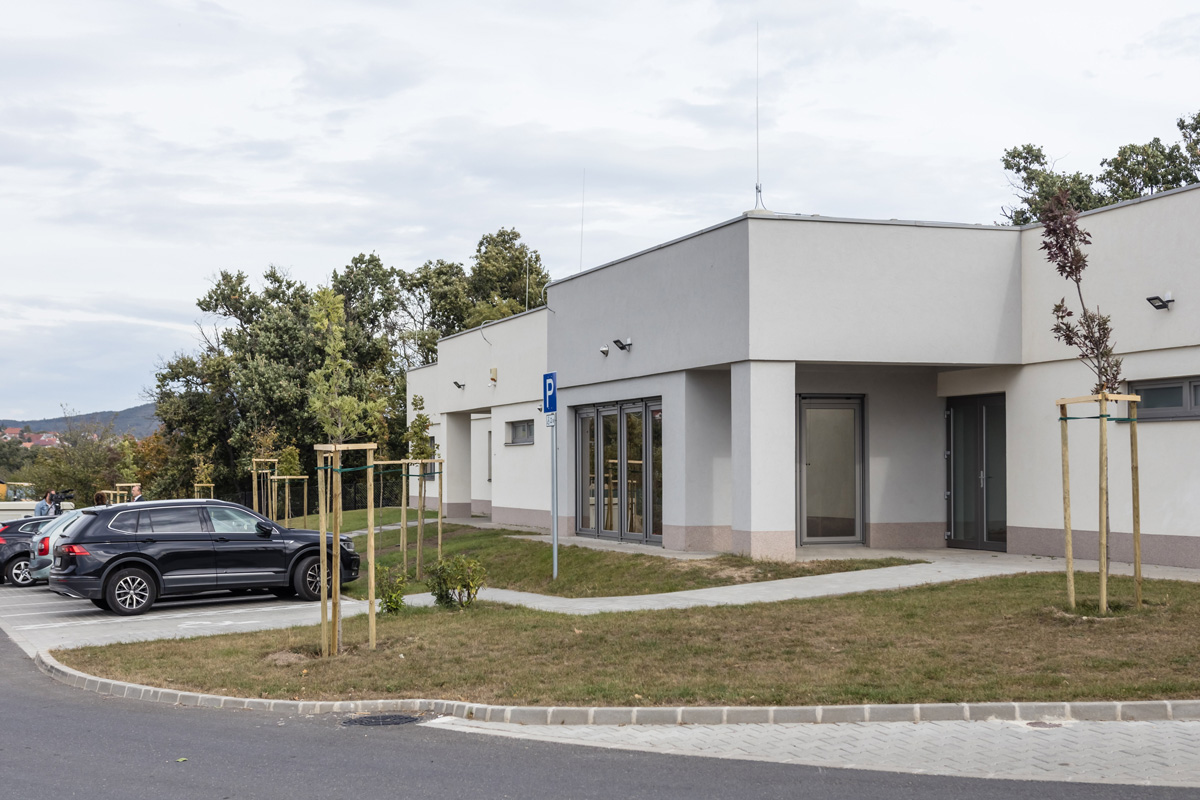 Ipari parkot adtak át Balatonfüreden