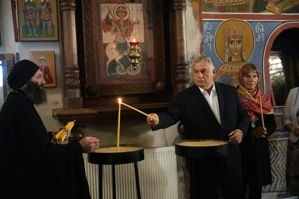 Megkezdődött Orbán Viktor hivatalos látogatása Grúziában