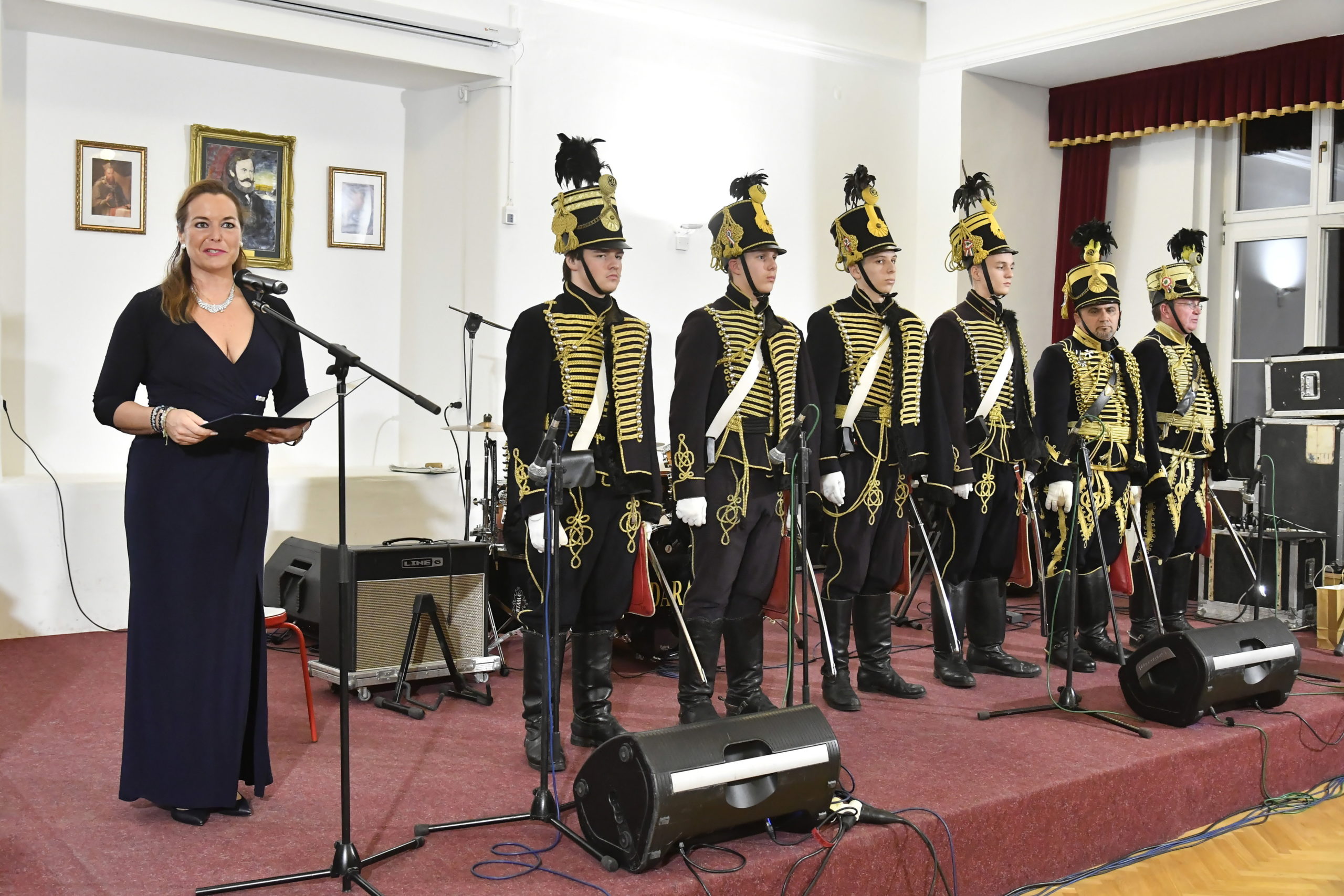 Történelmi hagyományok nélkül egy nemzet csak hullócsillag