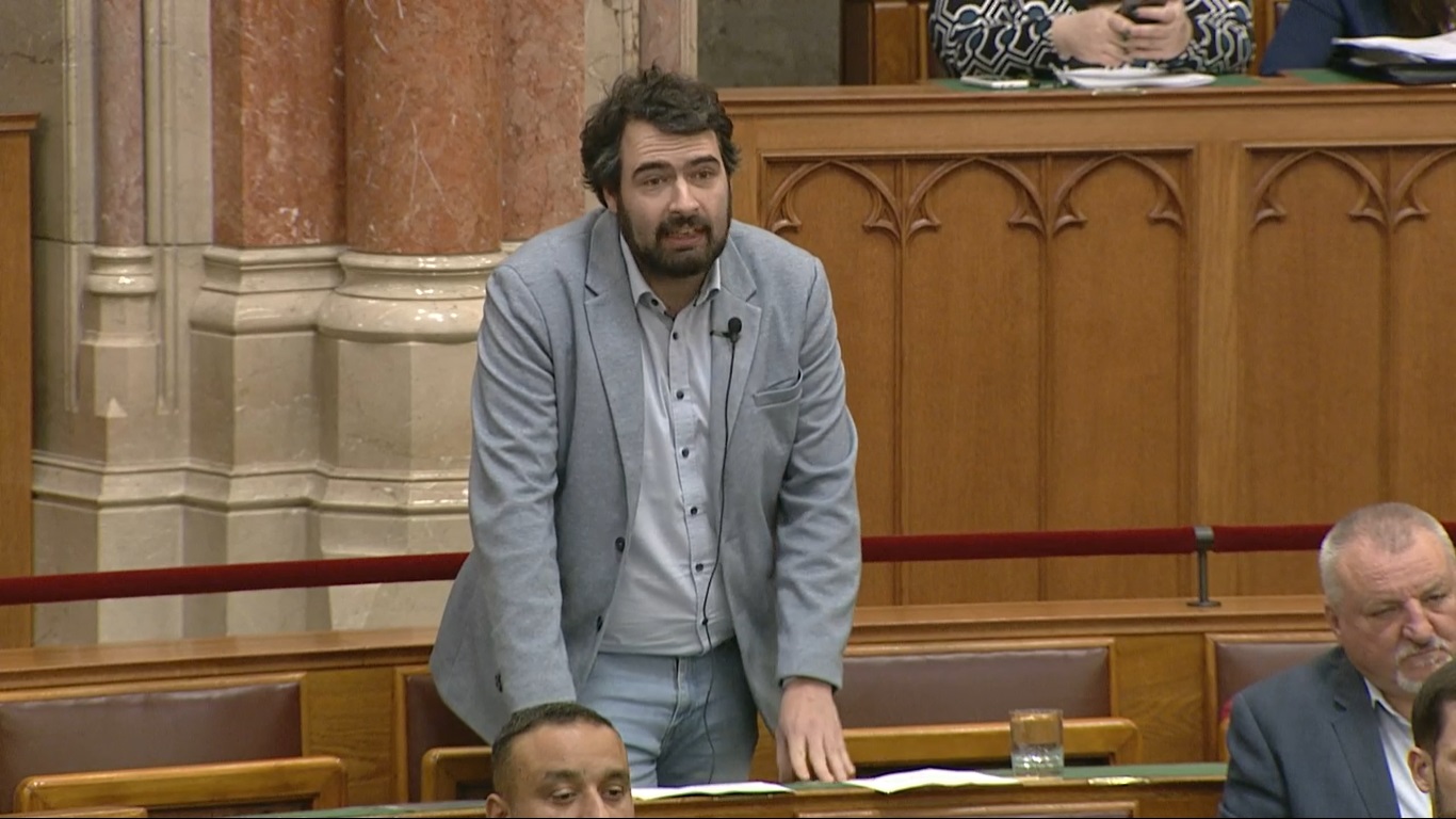 Kövér László egyetlen szóval megsemmisítette az erőlködő Jámbor Andrást