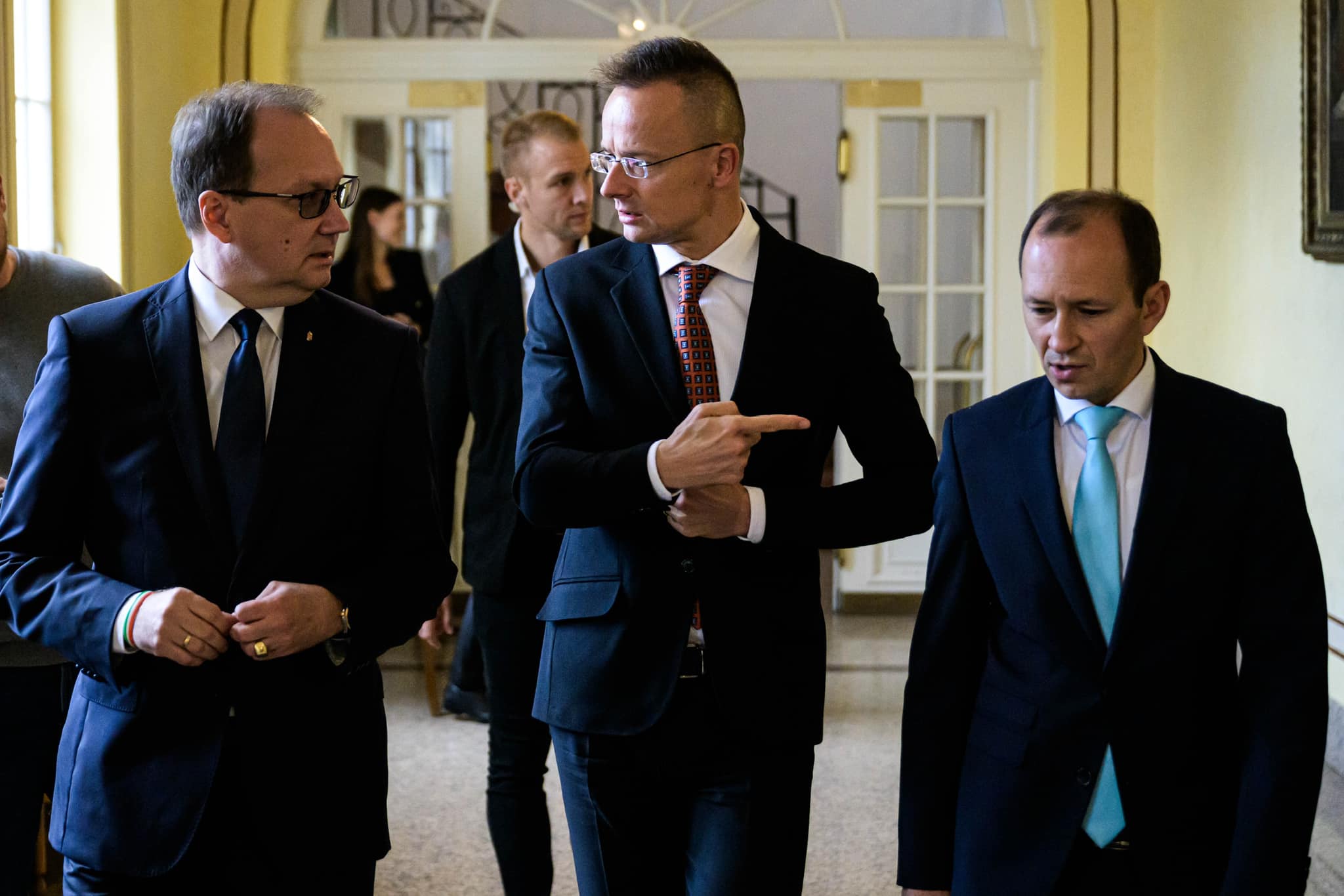 Ha az ellenzéken múlik, kétszer lett volna államcsőd az elmúlt években