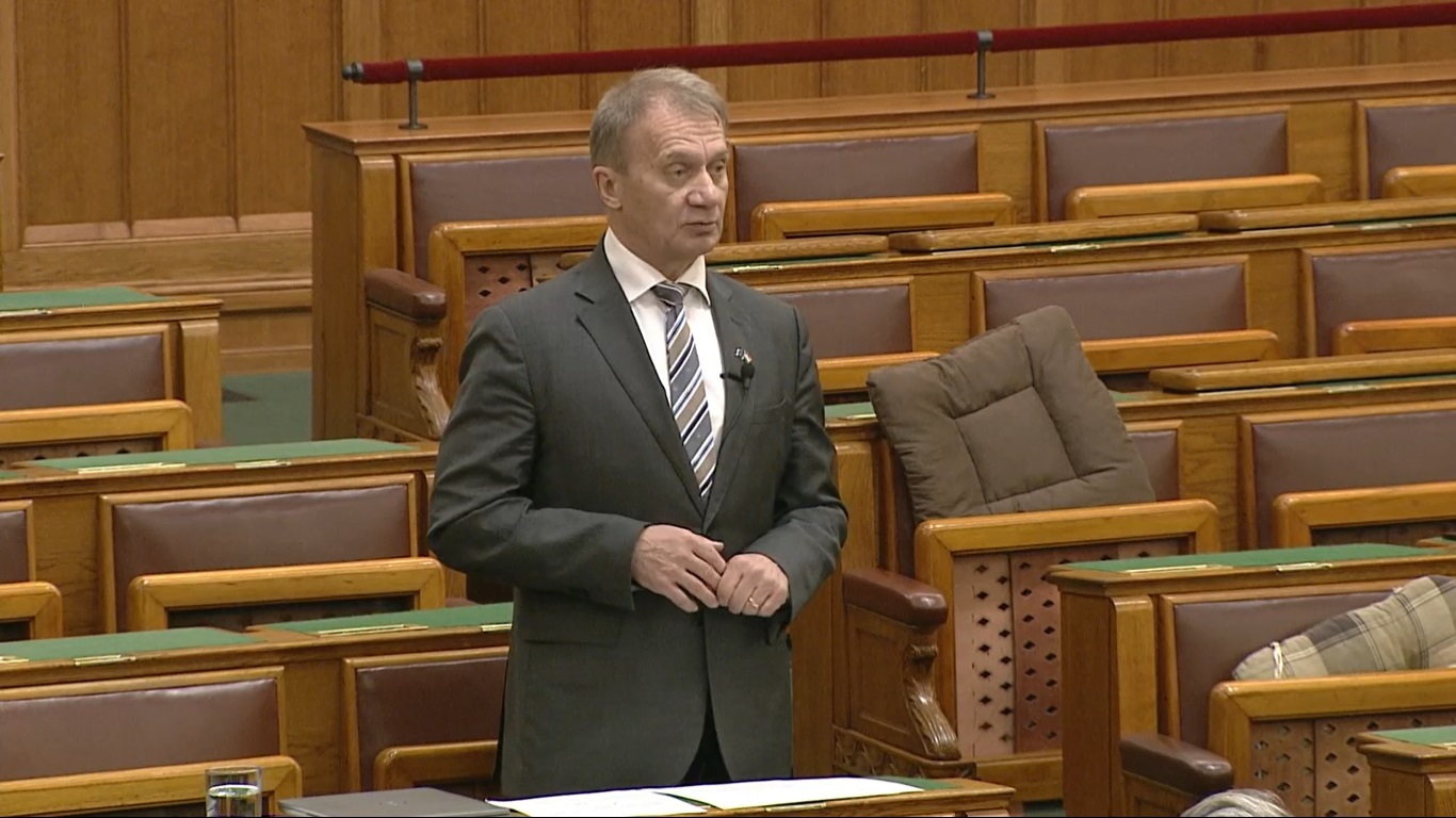 Varjunál megakadt a lemez: Orbán Viktor miatt van bajban Magyarország