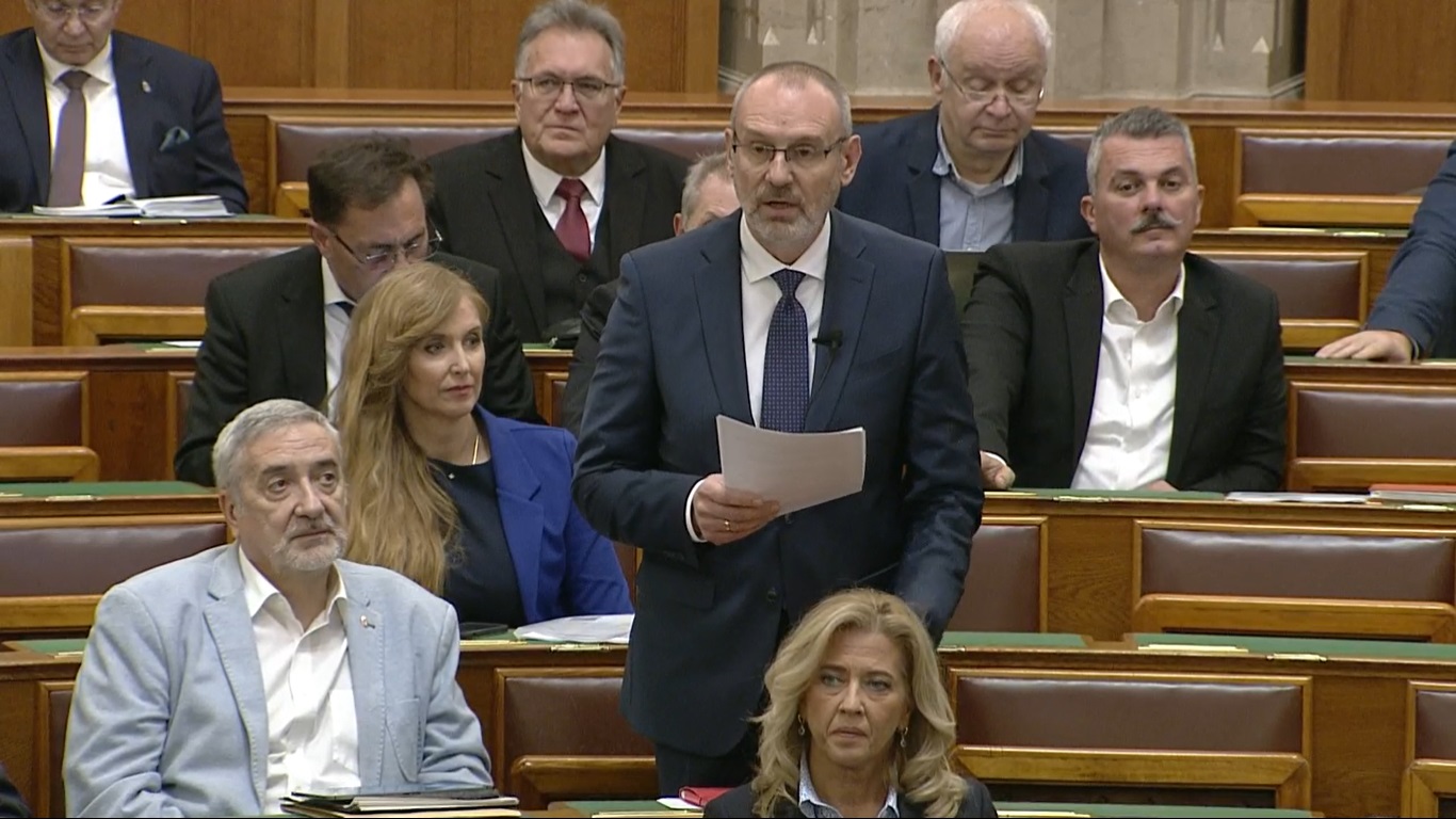 Zsigó Róbert: Brüsszelben változást kell elérni