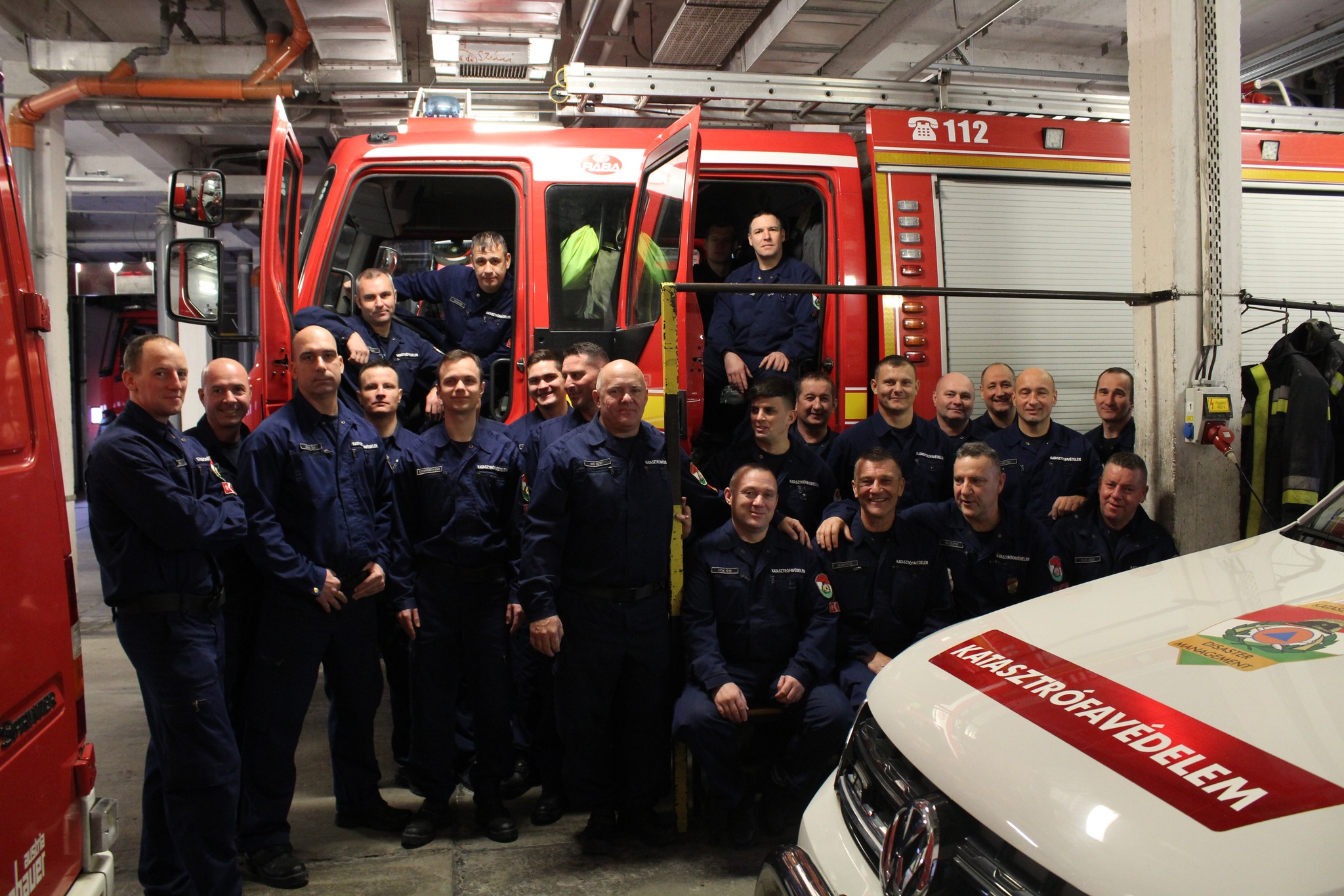 Balesetekhez, lakástüzekhez hívták a tűzoltókat karácsony első napján