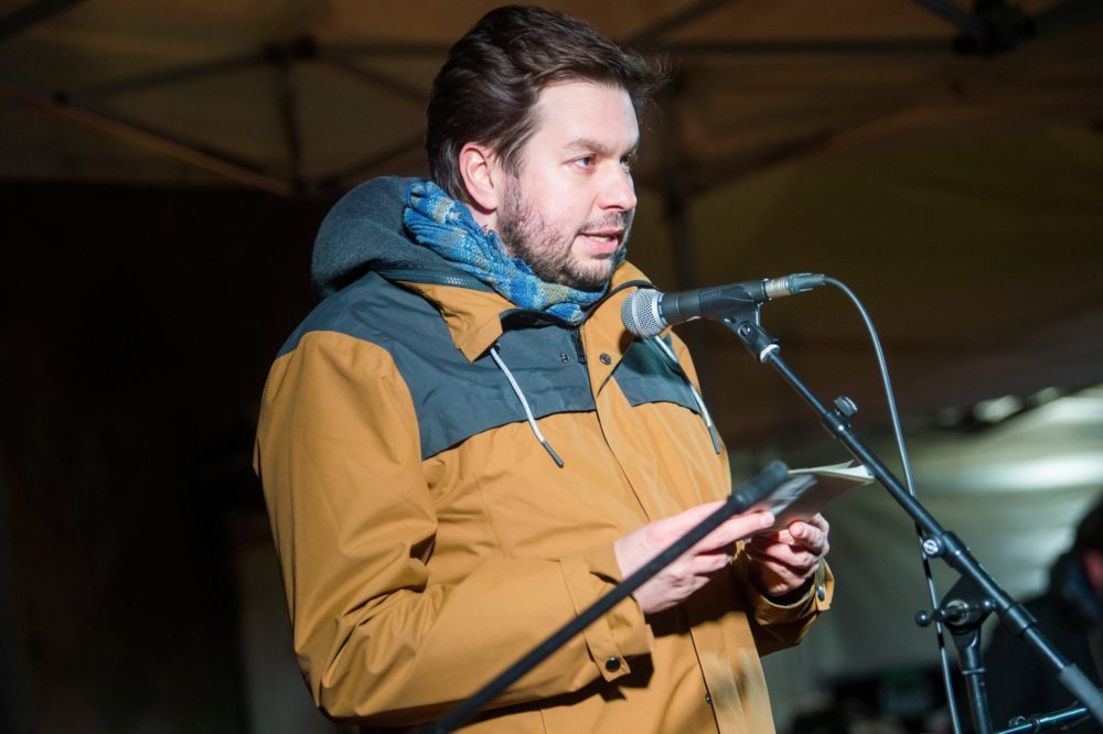 Többrendbeli csalással is vádolják az Amnesty International Magyarország igazgatójának testvérét