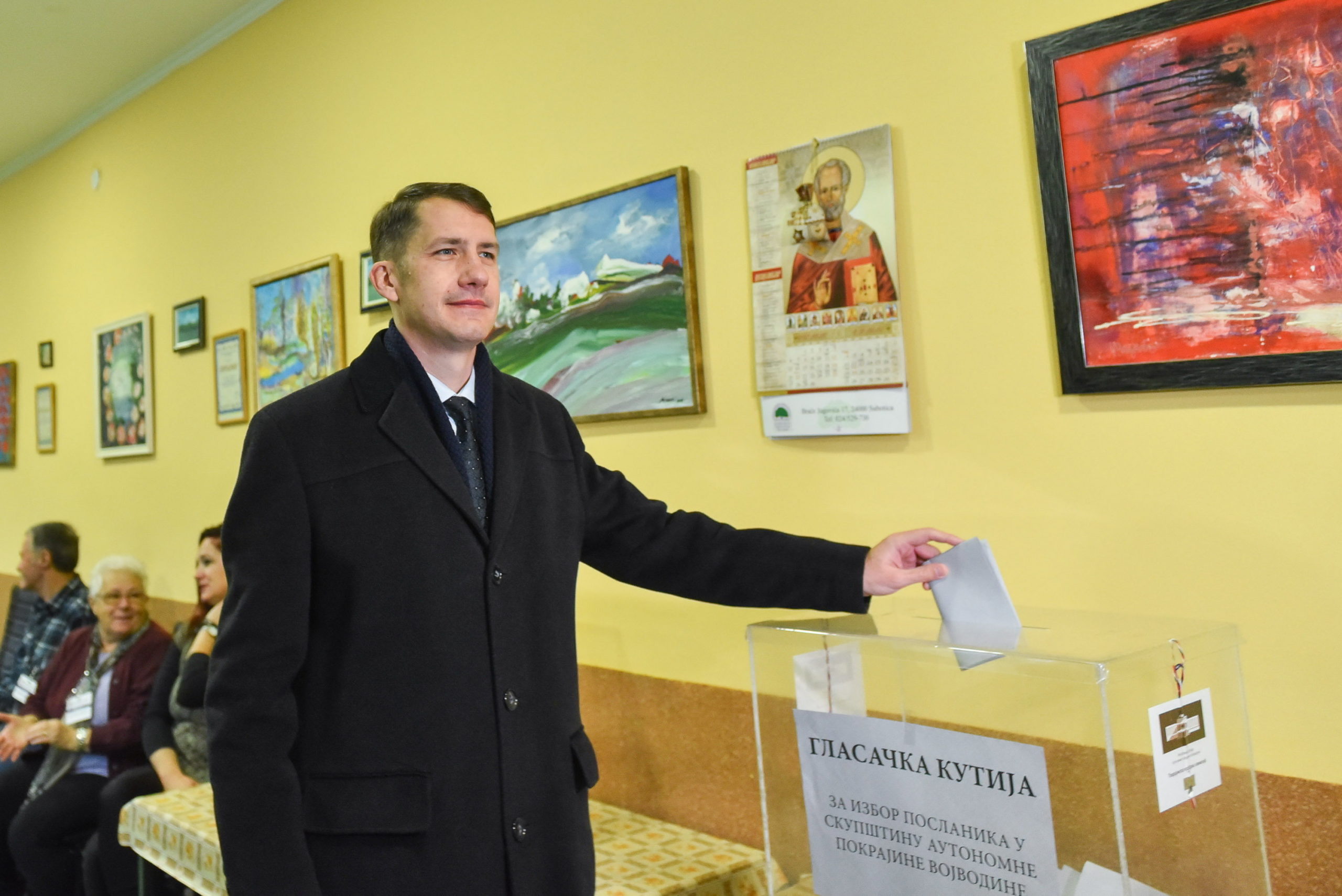 Megkezdődött a szavazás Szerbiában