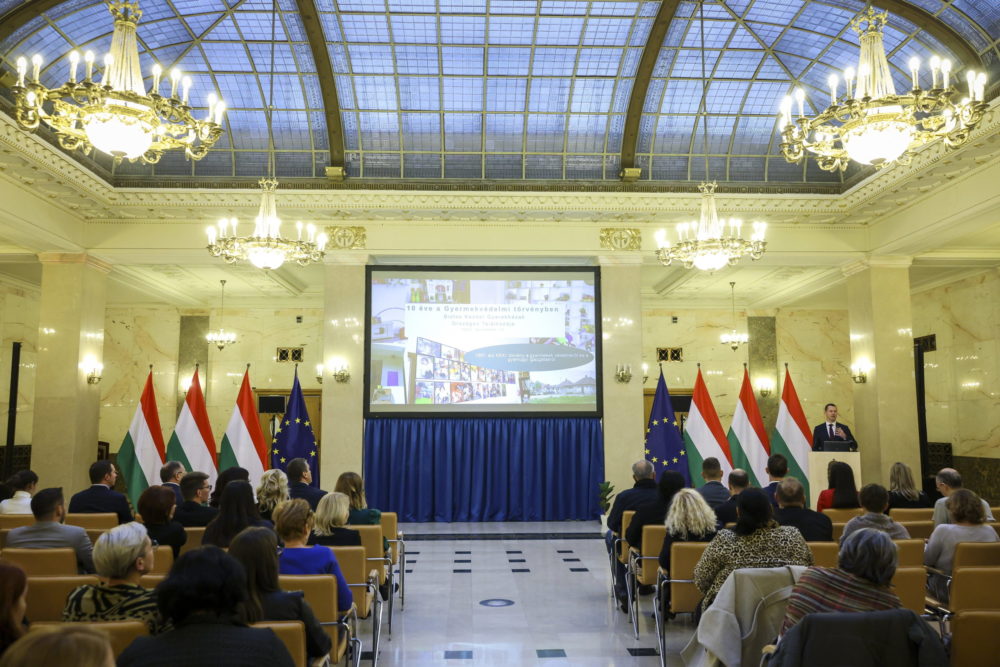 A Biztos Kezdet Gyerekházak rendszere a gyermekvédelmi alapszolgáltatások része