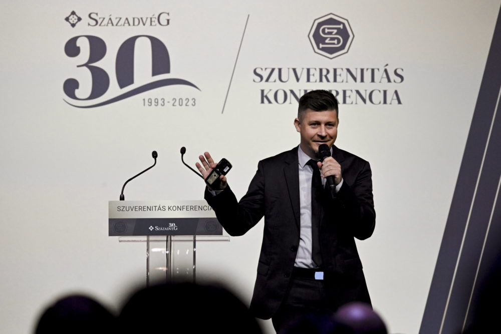 Századvég: Az uniós polgárok véleménye egybecseng a magyar kormányéval