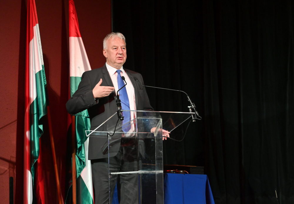 Semjén Zsolt: A magyarországi nemzetiségek egyedi értékek hordozói