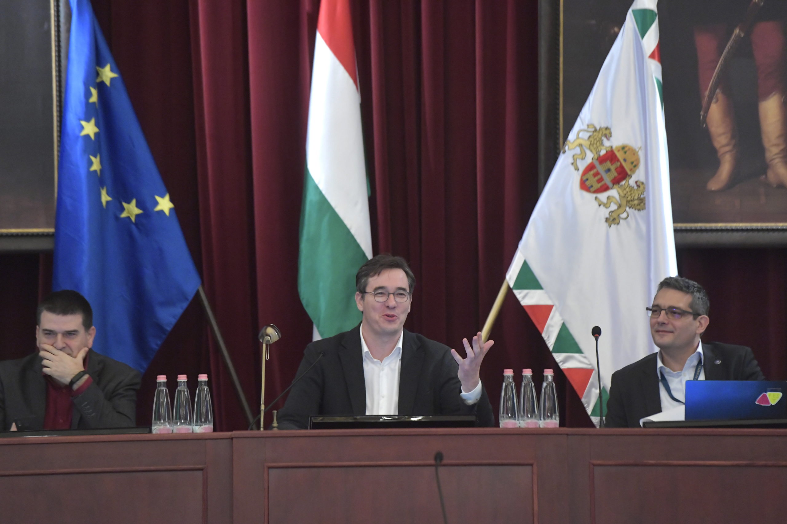 Kiss Ambrus kikotyogta: üres kasszával indítják a következő évet Budapesten