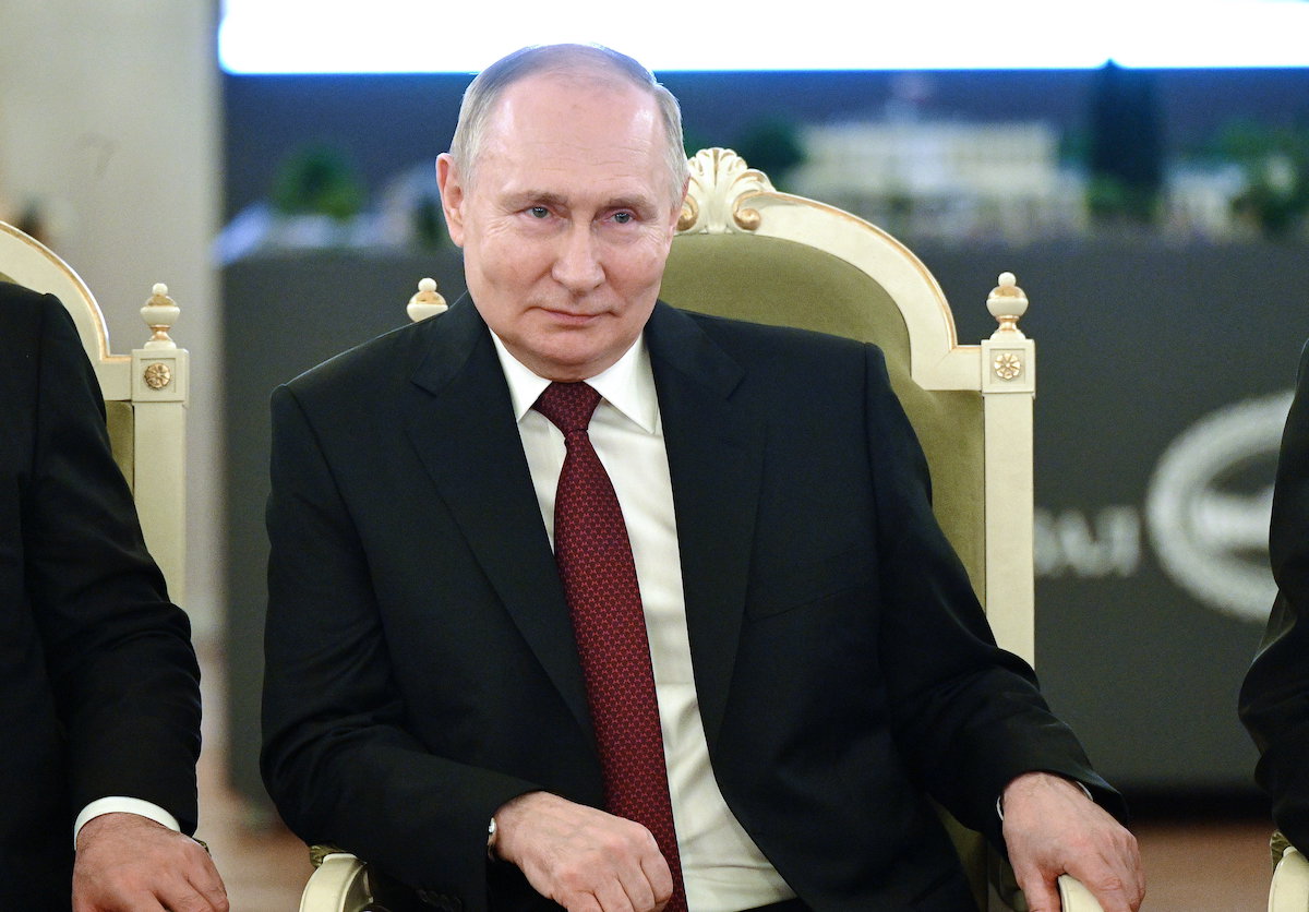 Nőnap alkalmából Putyin több nőt is kegyelemben részesített