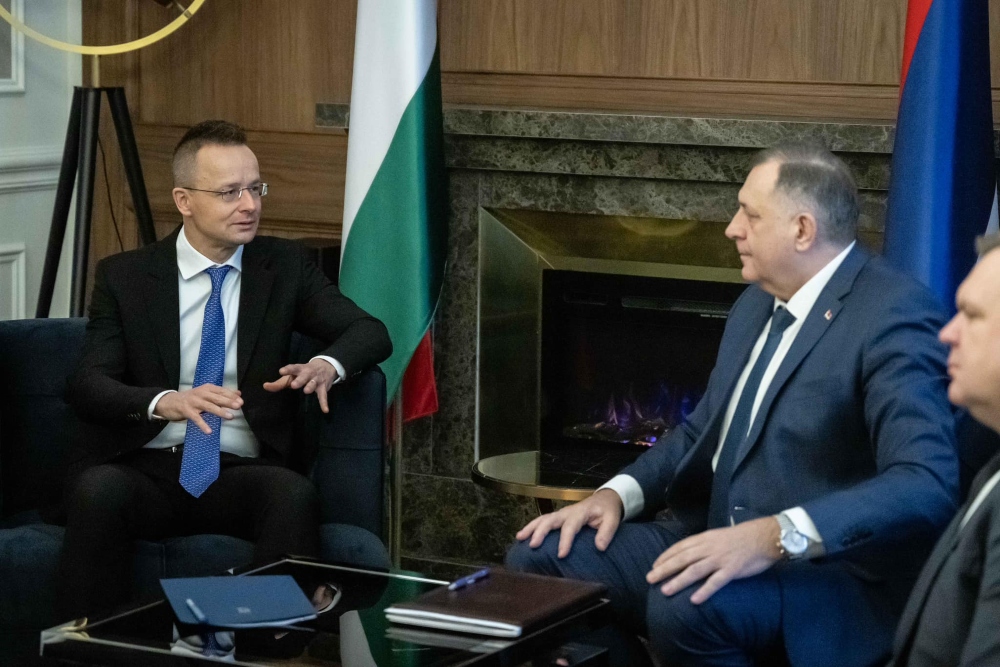 Szijjártó Péter: Az EU-nak be kell fejeznie a Nyugat-Balkán zsarolását