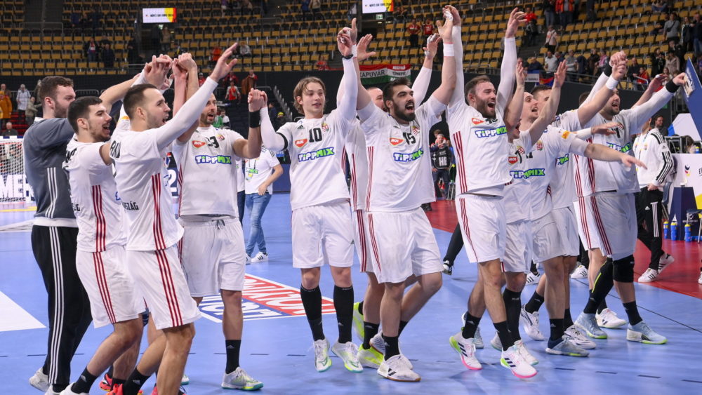 A szerbek legyőzésével középdöntős a férfi kézilabda-válogatott