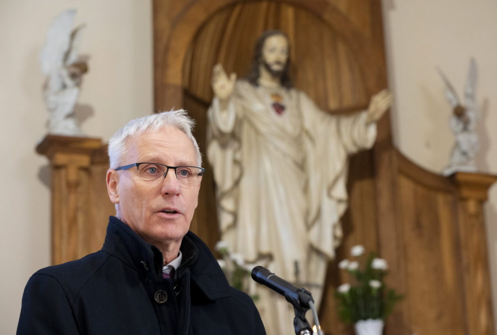 Felújított templomot adott Soltész Miklós