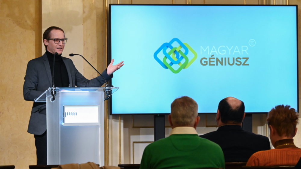 Katalógus készült a Magyar Géniusz vándorkiállításhoz