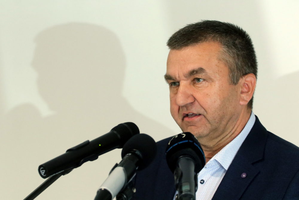 Tovább csökkent az álláskeresők száma