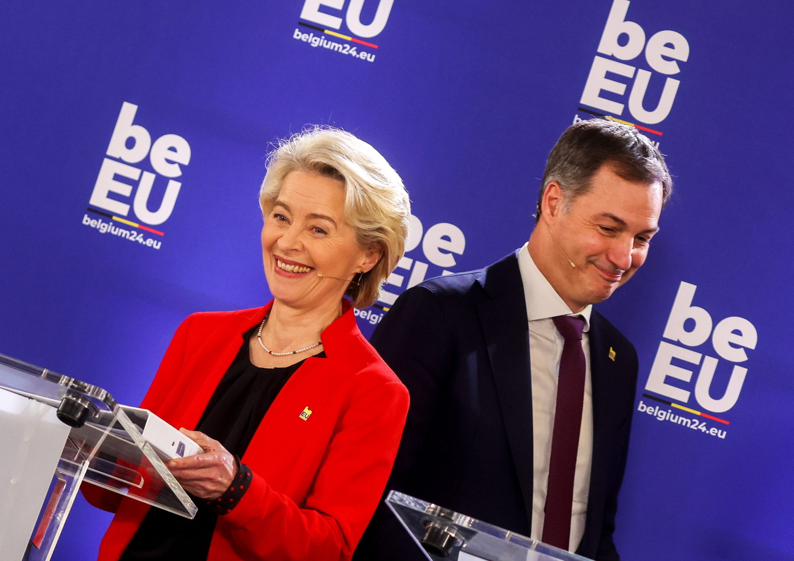 Simicskó István: Brüsszelben békepárti fordulatra van szükség