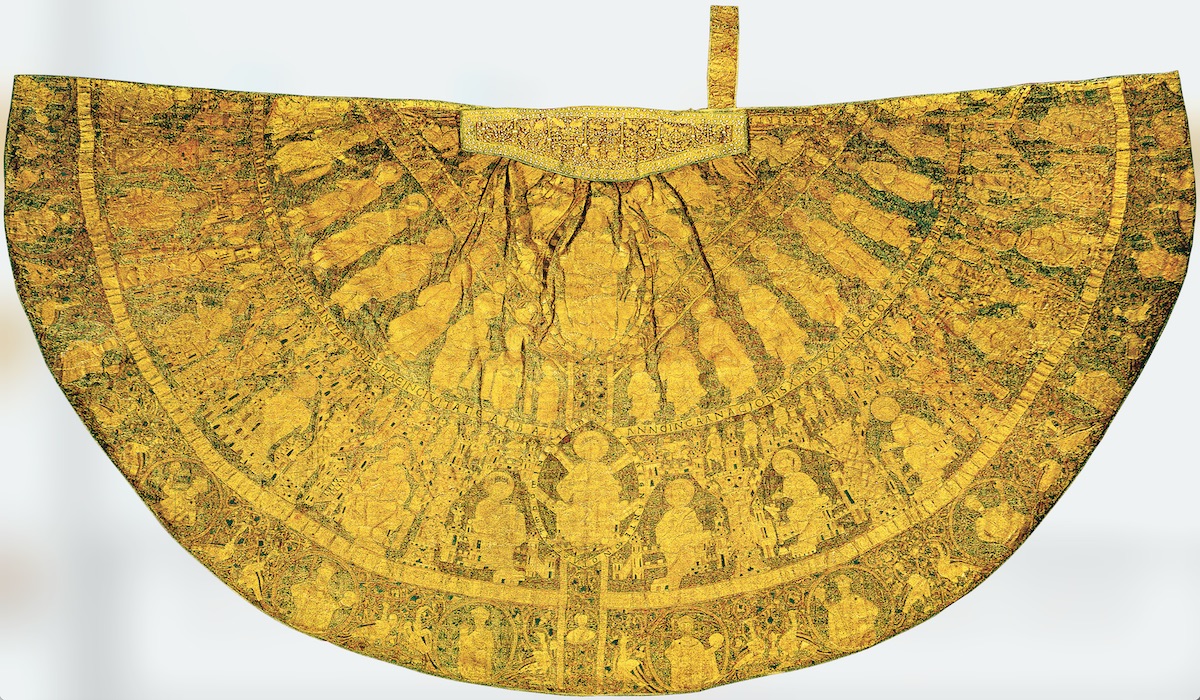 A koronázási palást metamorfózisa