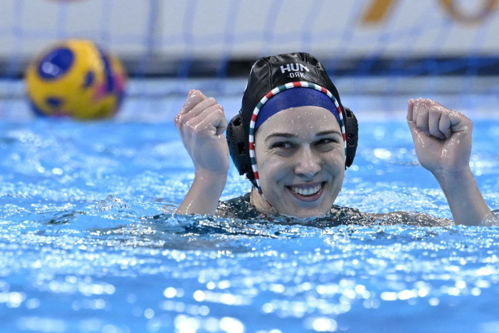 Kiütéses győzelmet ünnepel a női pólóválogatott