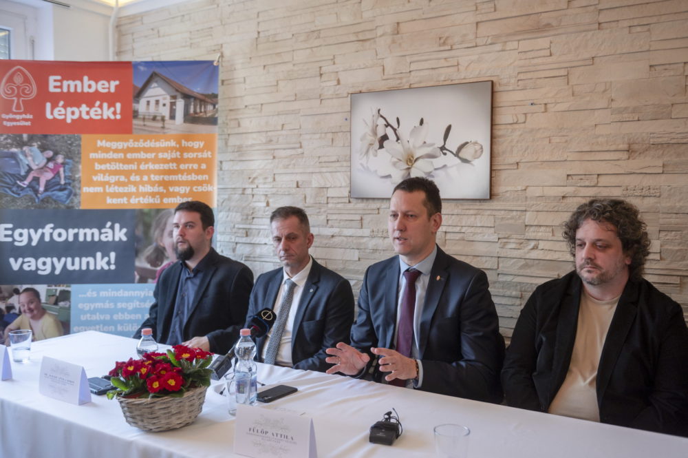 Fülöp Attila: Fel kell számolni a kommunista intézményi beidegződést