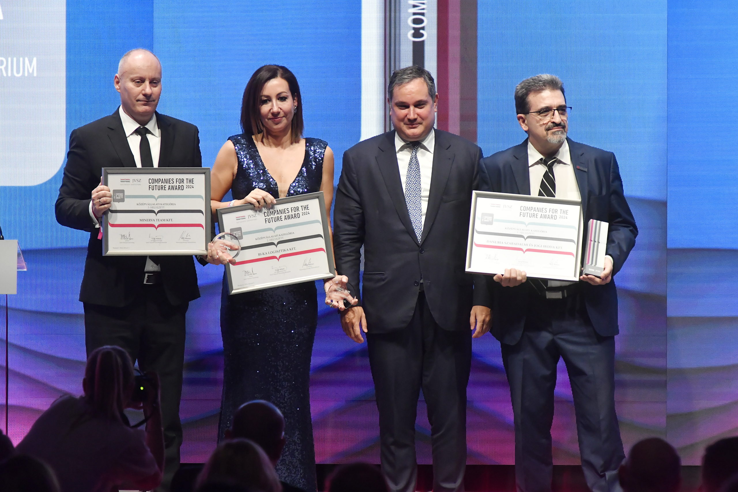 Stratégiai partnerségi megállapodást írt alá az NGM és a Joint Venture Szövetség